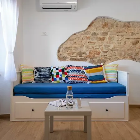 Studio Q * פאז'אנה